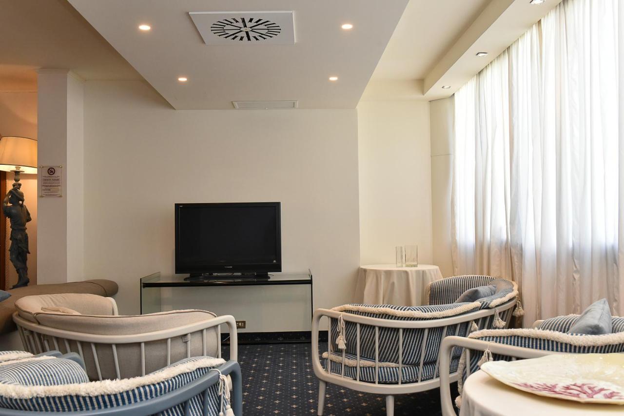 Hotel Anthony Lido di Jesolo Exterior photo
