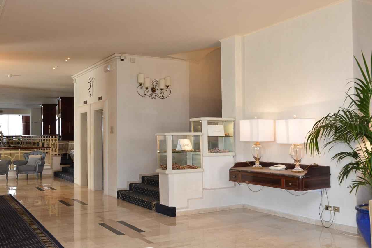 Hotel Anthony Lido di Jesolo Exterior photo